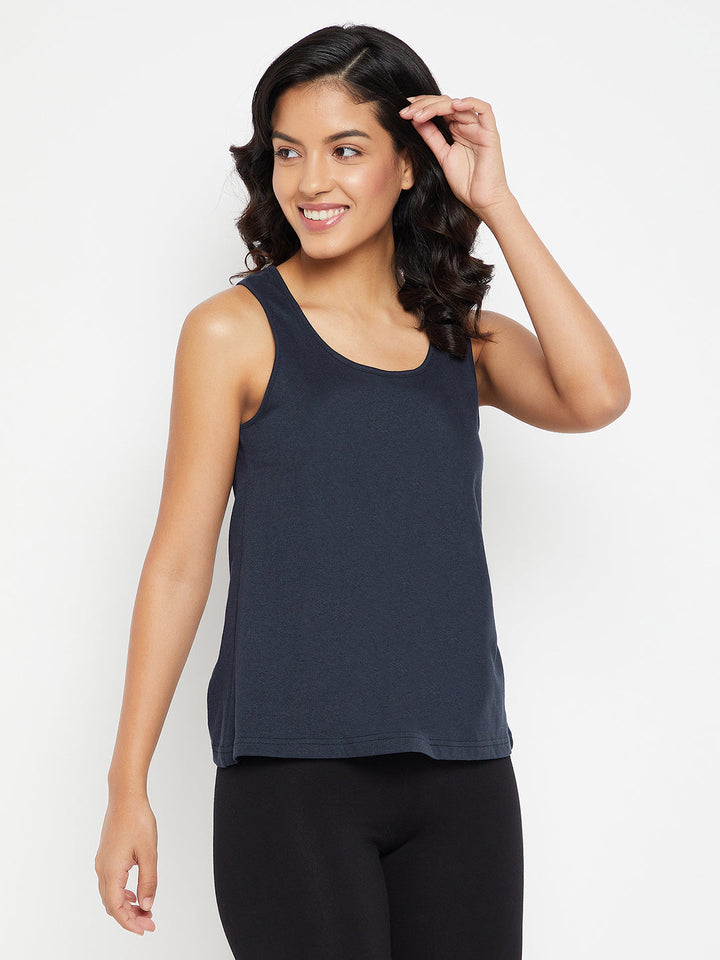 Chic-Basic-Tank-Top-In-Navy