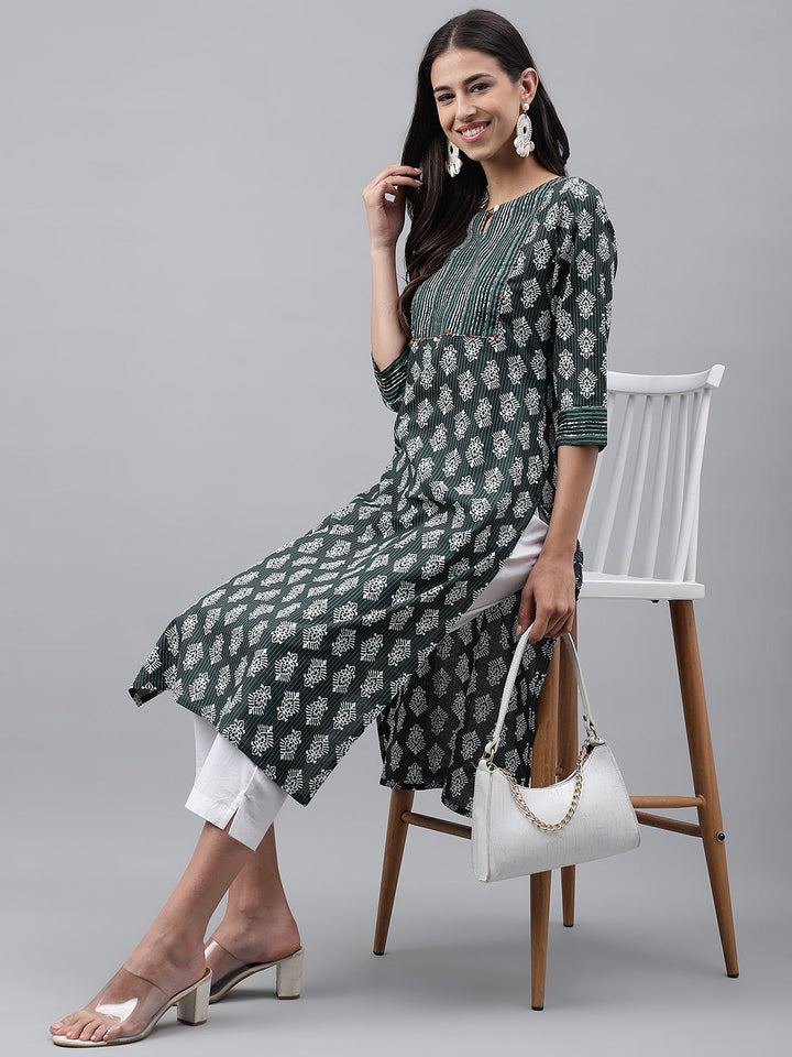 Dark Green Cotton Ethnic Motif Straight Kurta