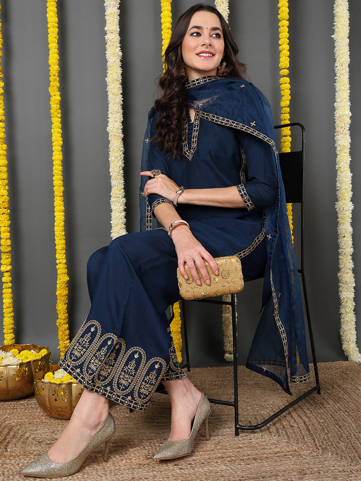 ZERESOUQ-Blue-Silk-Blend-Solid-Embroidered-Straight-Kurta-Palazzo-With-Dupatta