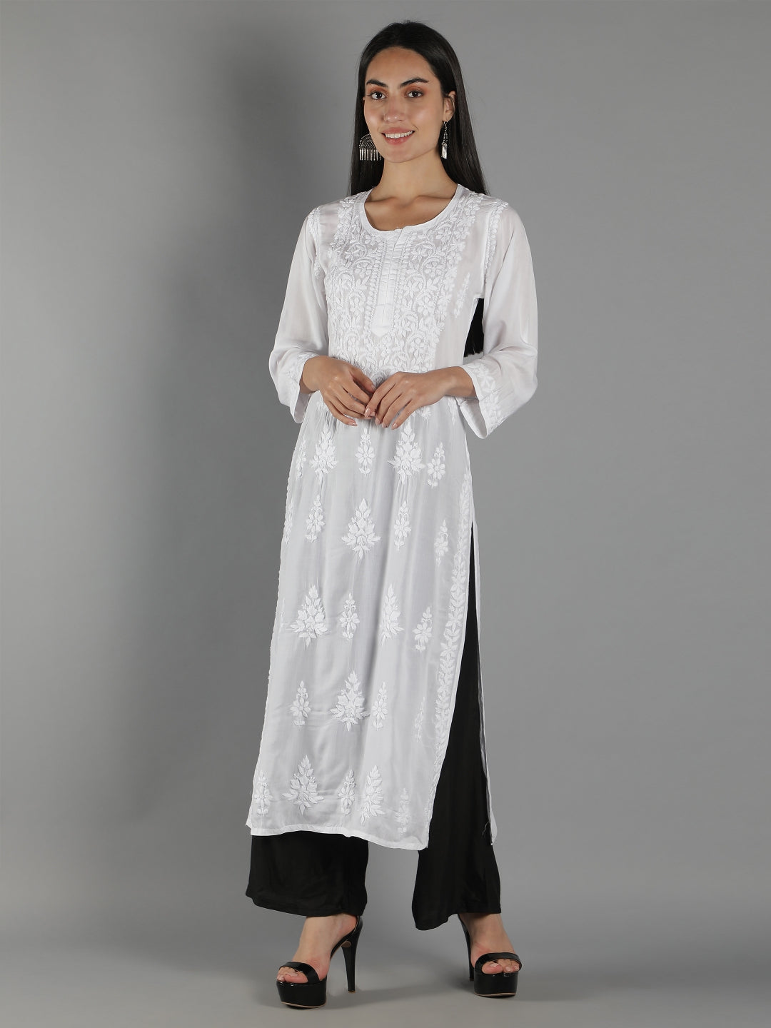 Embroidered-Chikankari-White-Cotton-Kurta