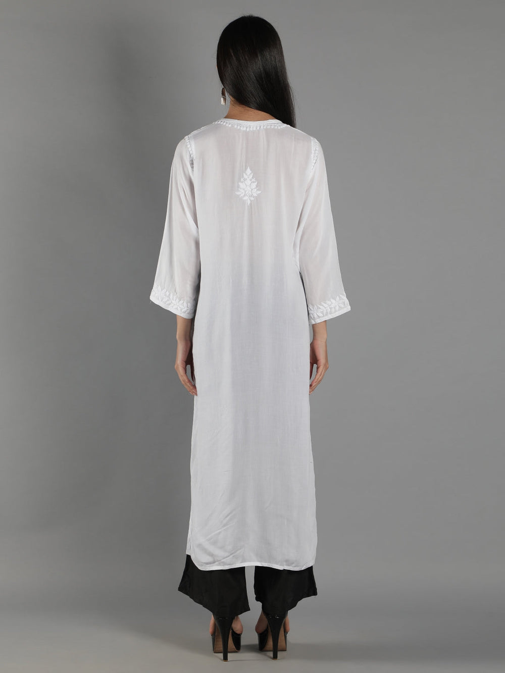 Embroidered-Chikankari-White-Cotton-Kurta