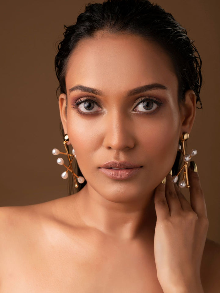 Grandiose Brass & Pearl Gold Plated Earring
