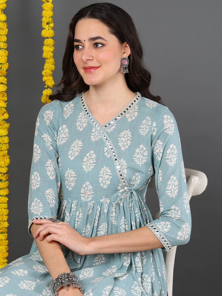 ZERESOUQ-Green-Cotton-V-Neck-Anarkali-Kurta