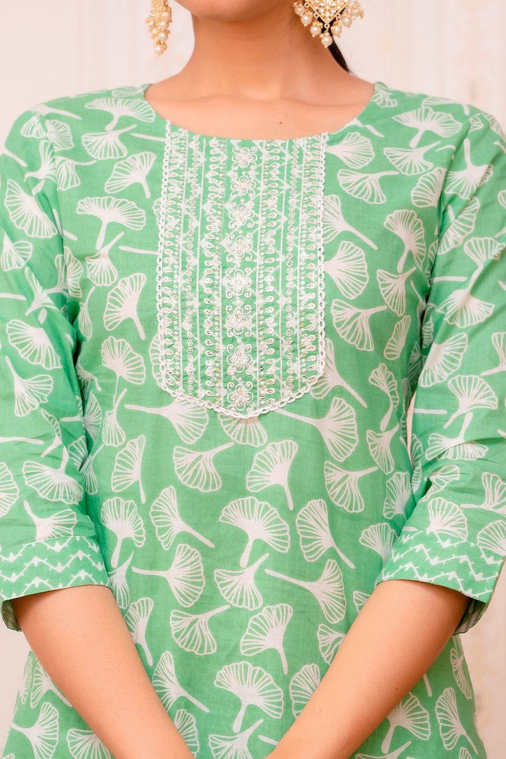 Green-Embroidered-Straight-Cotton-3-Piece-Kurta-Set