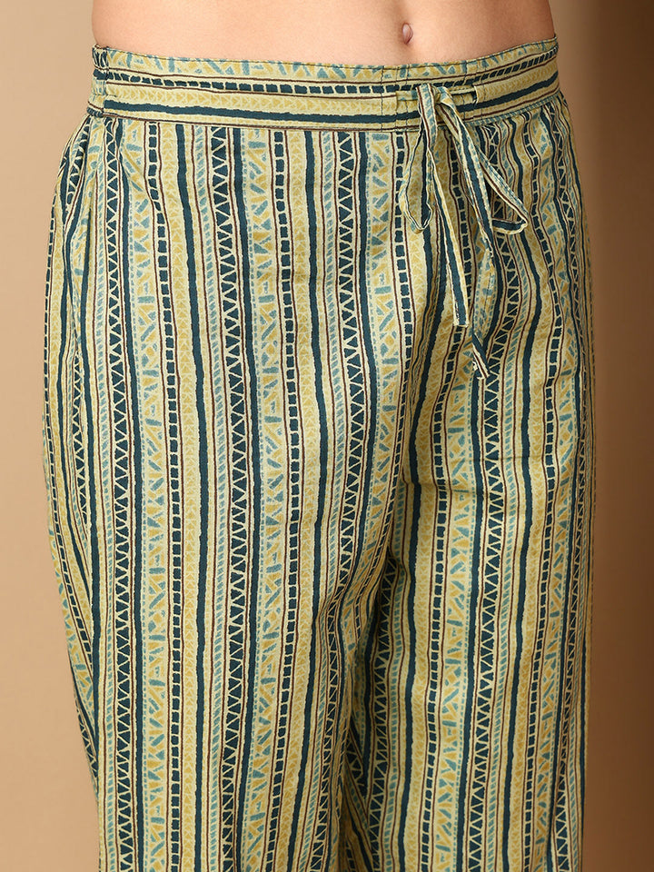 ZERESOUQ-Green-Pure-Cotton-Floral-Printed-Flared-Kurta-Trouser-With-Dupatta