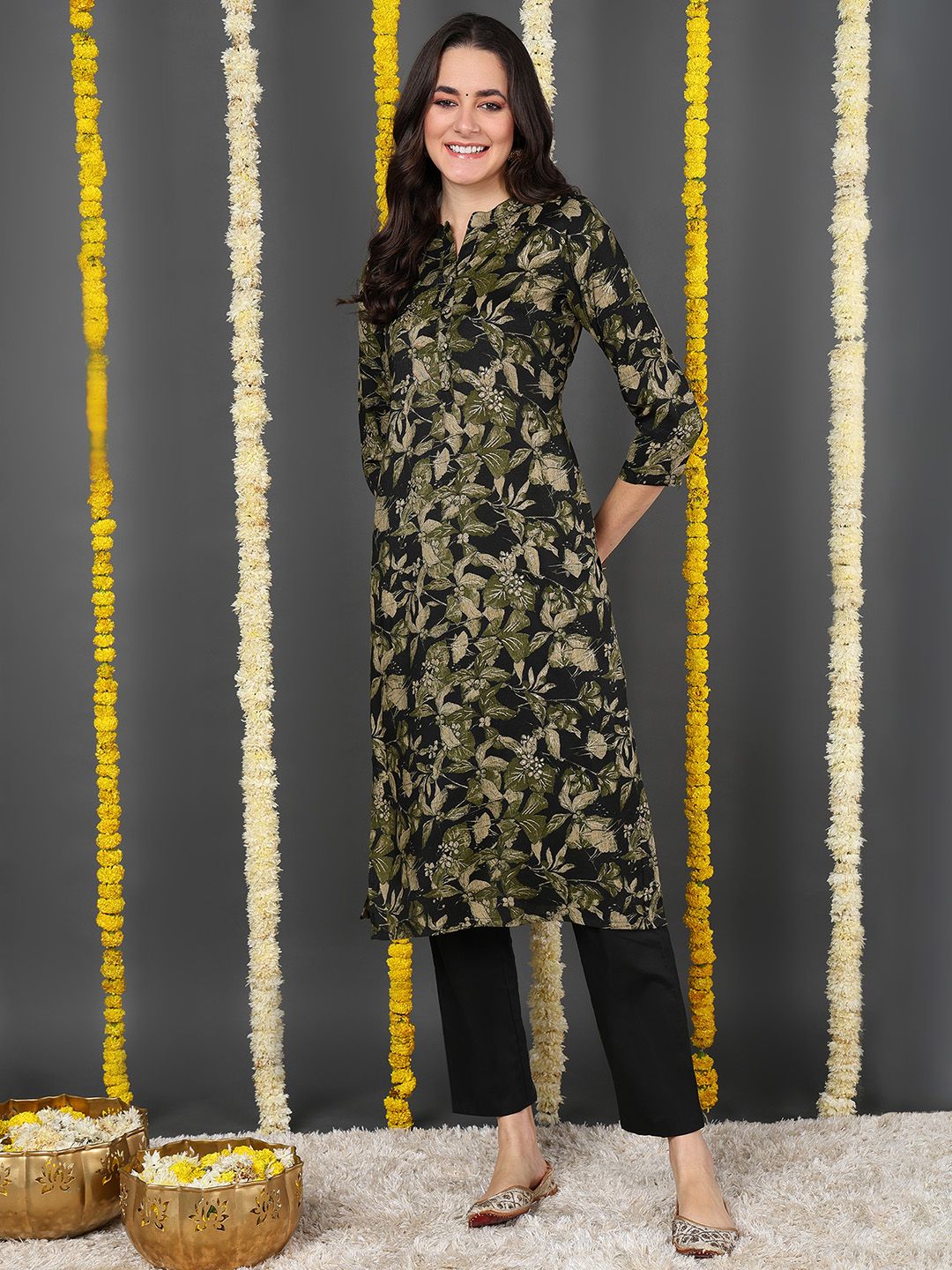 ZERESOUQ-Green-Silk-Blend-Chinese-Collar-Straight-Kurta