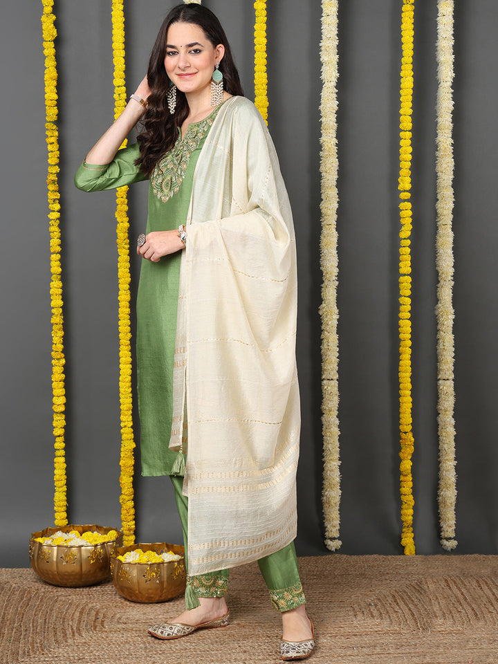 Green Silk Blend Solid Embroidered Straight Kurta Trouser With Dupatta