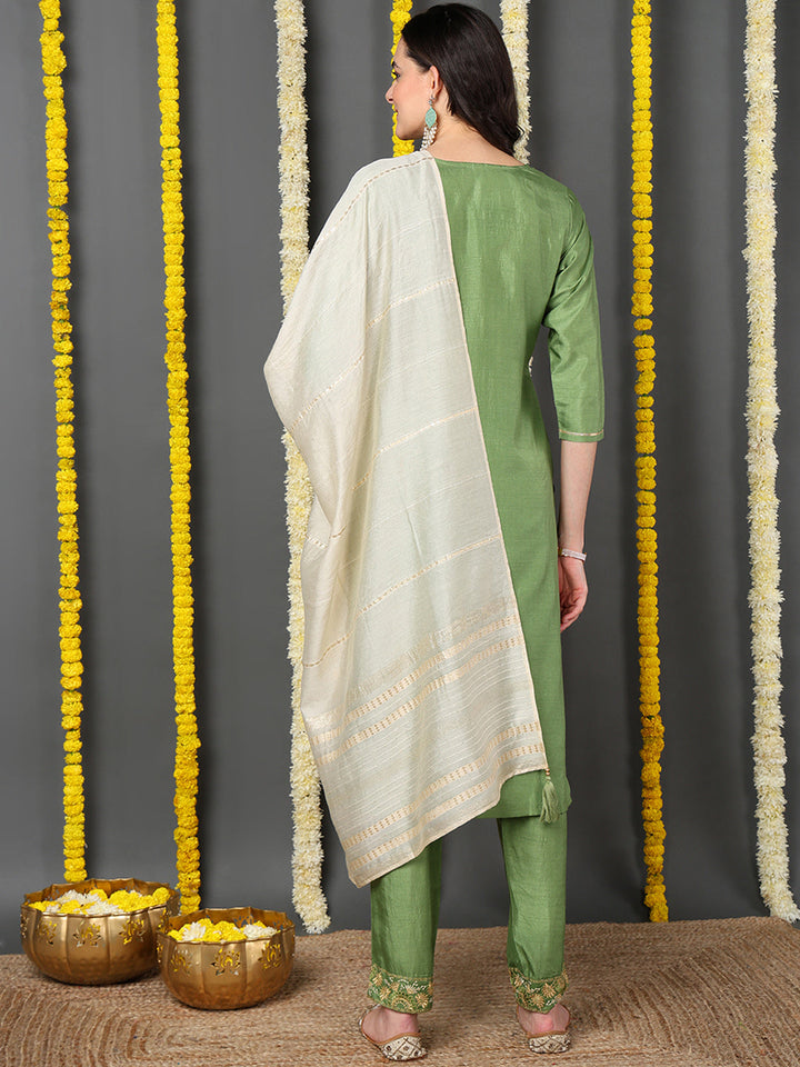 Green Silk Blend Solid Embroidered Straight Kurta Trouser With Dupatta