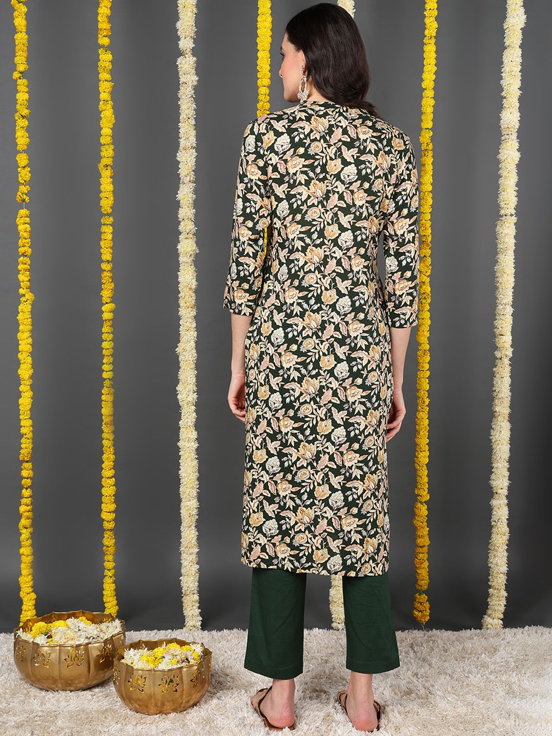 Green Viscose Rayon Floral Printed Straight Kurta