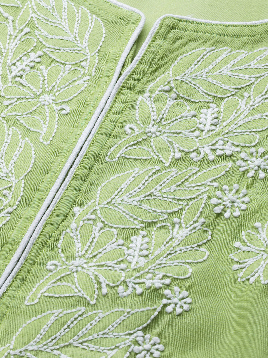 Green & White Embroidered Chikankari Light Chanderi Kurta