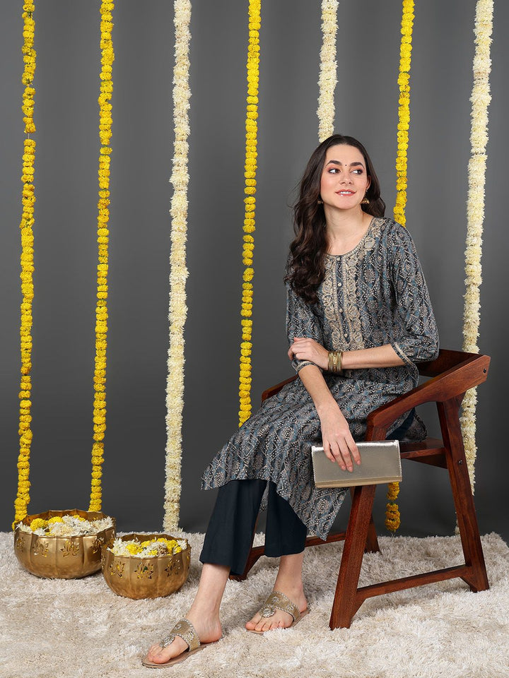 ZERESOUQ-Grey-Chanderi-Silk-Floral-Printed-Straight-Kurta