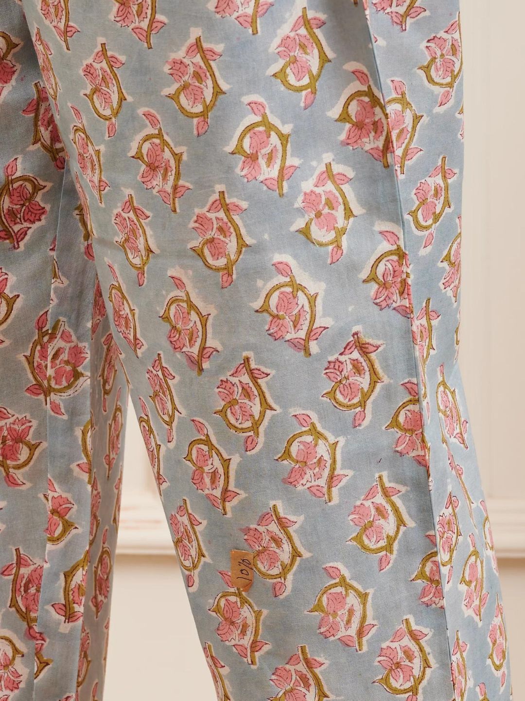 Grey-&-Pink-Cotton-Handblock-Print-Farsi-Pants