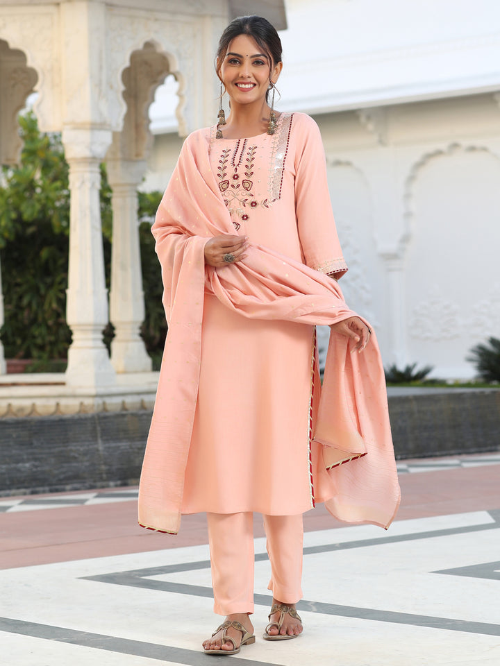 Crayola Peach Embellishe Kurta Set & Chanderi Dupatta