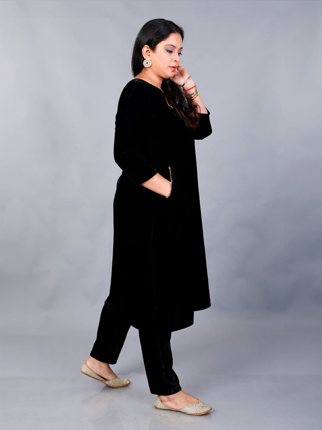 Makhfi Black Velvet Kurta With Pockets