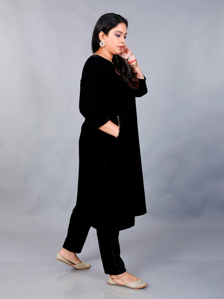 Makhfi Black Velvet Kurta With Pockets