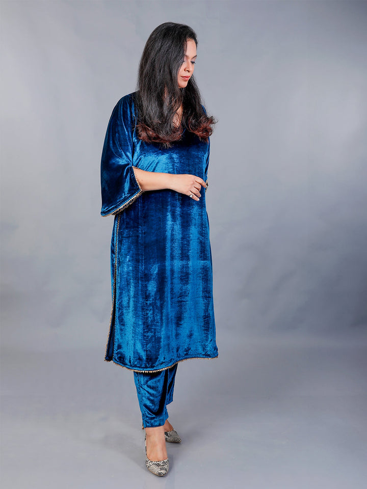 Makhfi Blue Velvet Choda Style 2-Piece Kurta Set