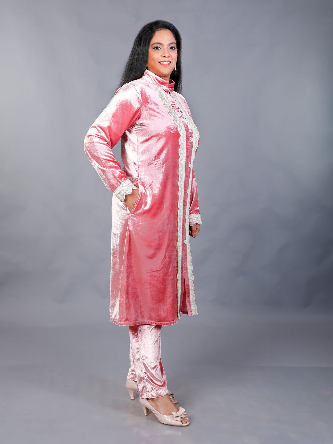 Makhfi Pink Velvet Anchkan Style Laced 2-Piece Kurta Set