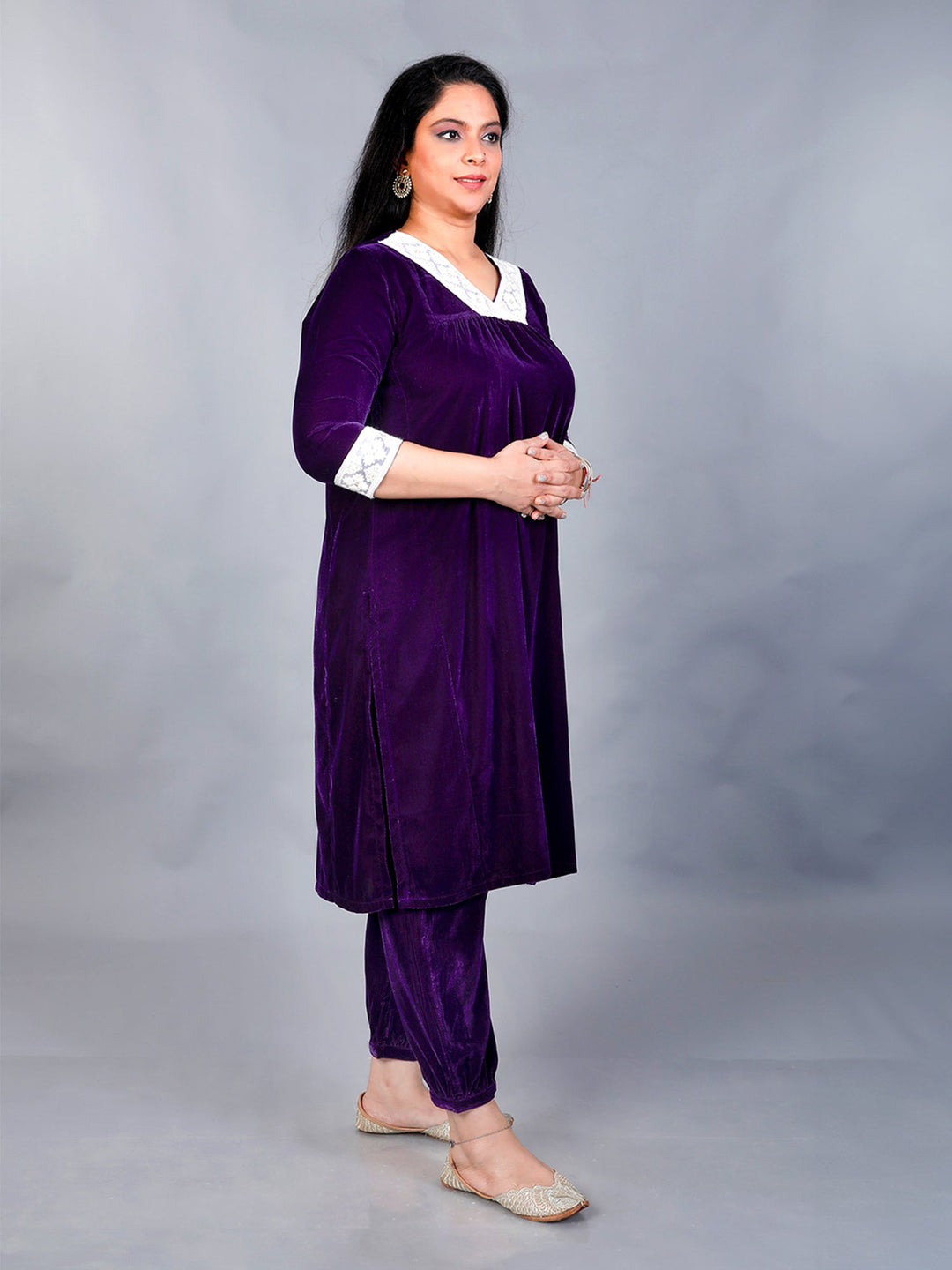 Makhfi Purple Velvet V-Neck 2-Piece Kurta Set