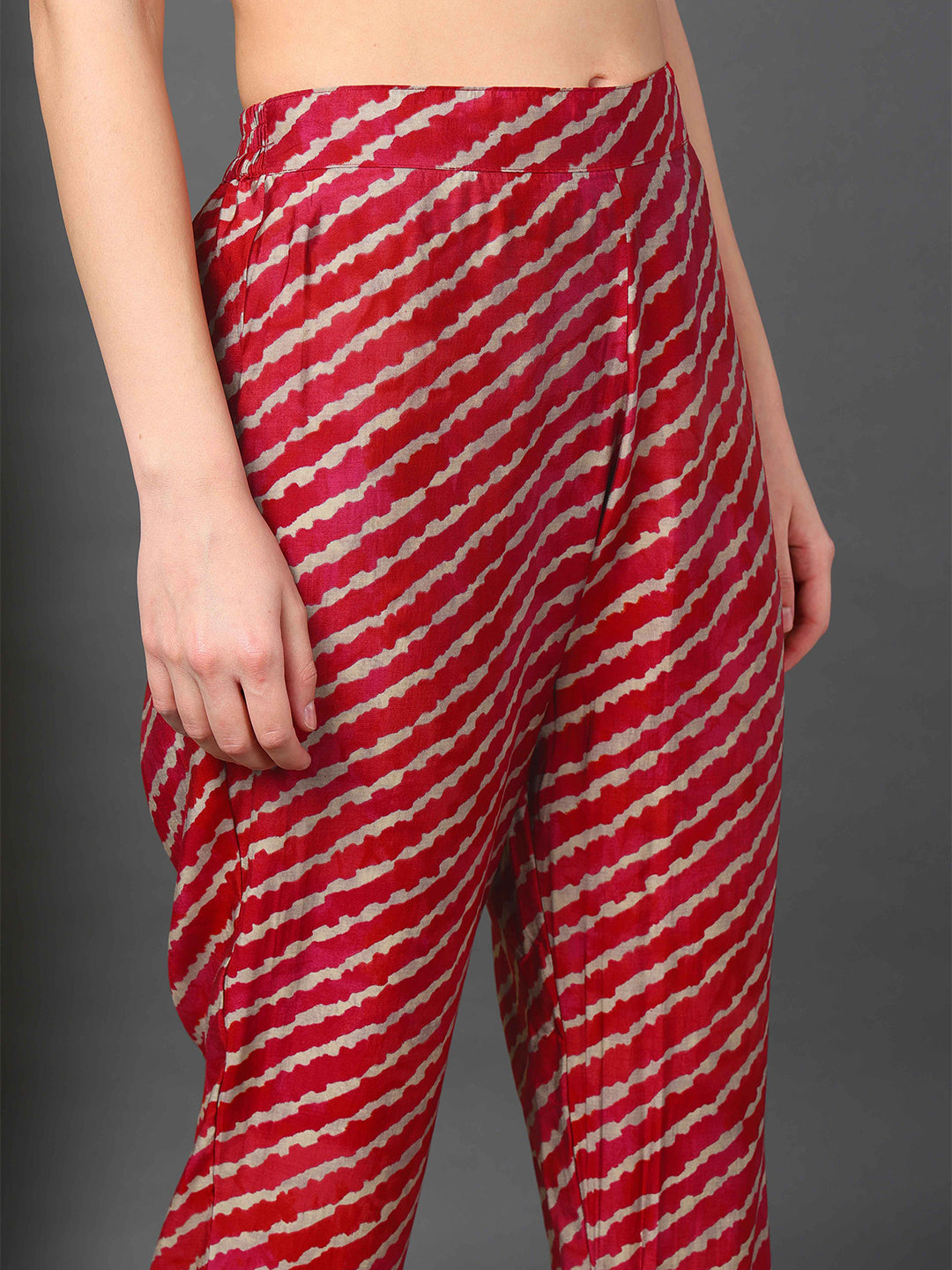 ZERESOUQ-Maroon-Polyester-Ethnic-Motifs-Printed-Straight-Kurta-Trouser-With-Dupatta