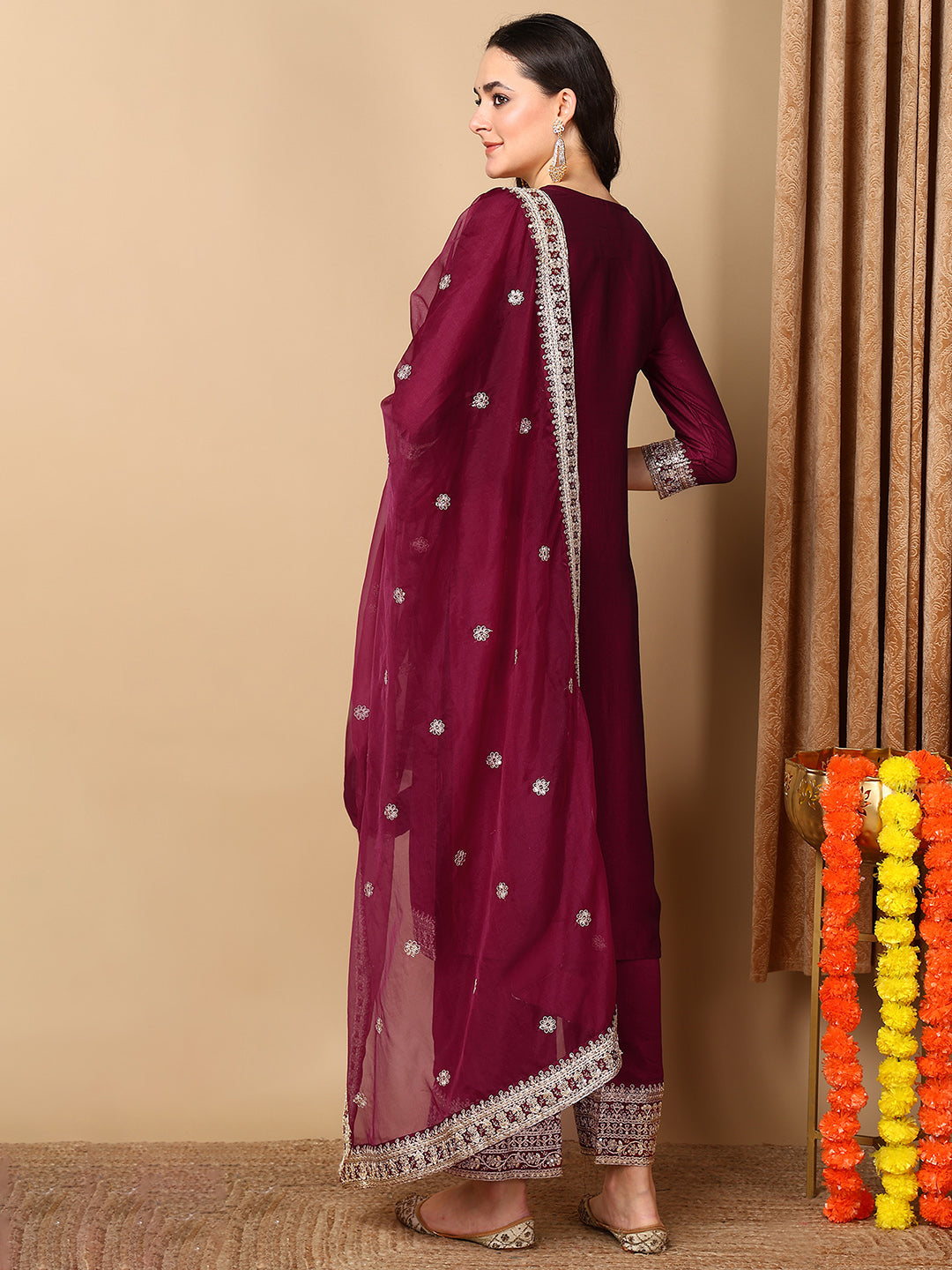 ZERESOUQ-Maroon-Silk-Blend-Solid-Embroidered-Straight-Kurta-Trouser-With-Dupatta