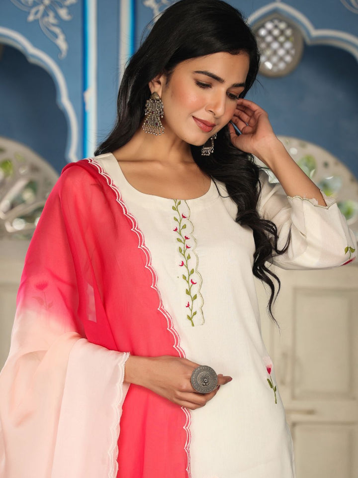 Masakali-White-Kurta-Set-&-Red-Shaded-Dupatta