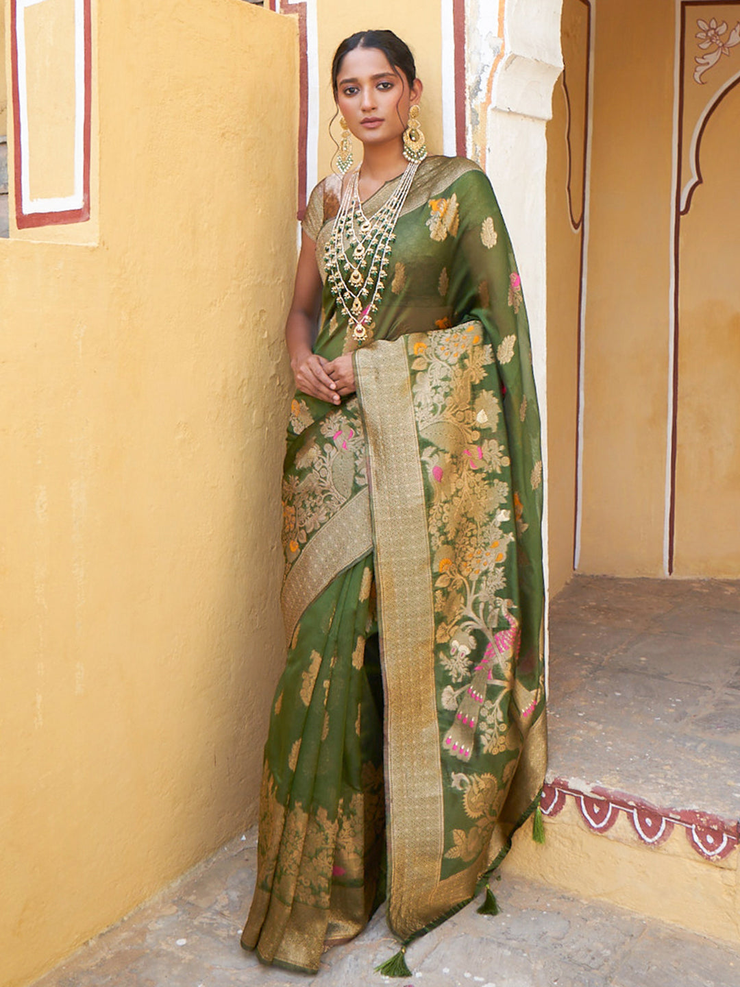 ZERESOUQ-Mehendi-Green-Woven-Ethnic-Kanjeevaram-Organza-Festive-Saree