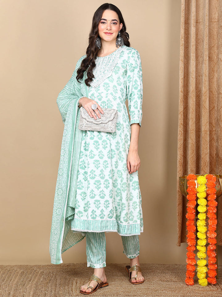 ZERESOUQ-Green-Viscose-Rayon-Ethnic-Motifs-Printed-Flared-Kurta-Trouser-With-Dupatta