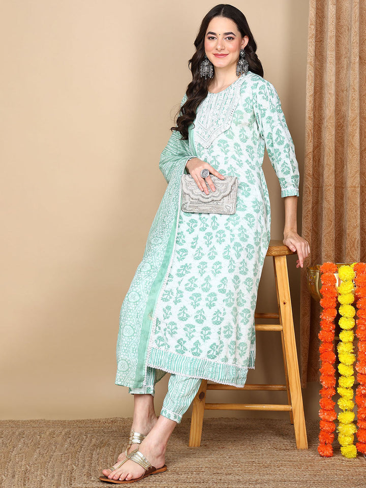 ZERESOUQ-Green-Viscose-Rayon-Ethnic-Motifs-Printed-Flared-Kurta-Trouser-With-Dupatta