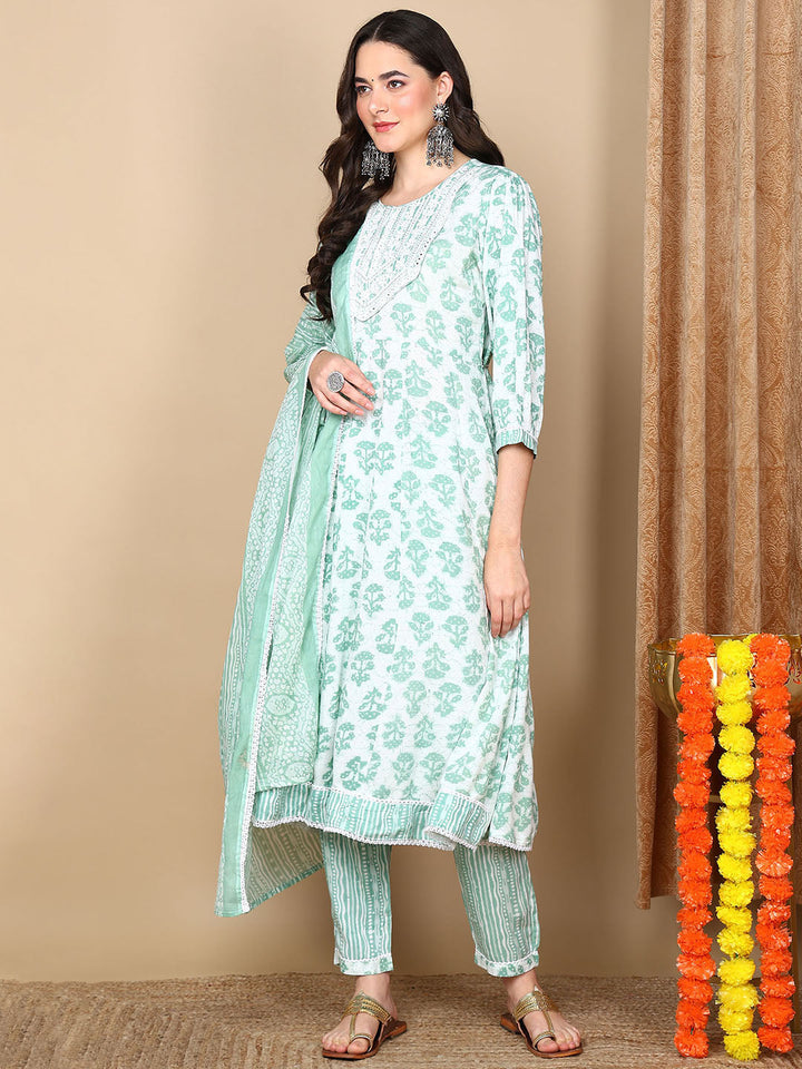 ZERESOUQ-Green-Viscose-Rayon-Ethnic-Motifs-Printed-Flared-Kurta-Trouser-With-Dupatta
