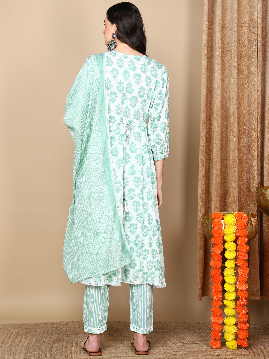 ZERESOUQ-Green-Viscose-Rayon-Ethnic-Motifs-Printed-Flared-Kurta-Trouser-With-Dupatta