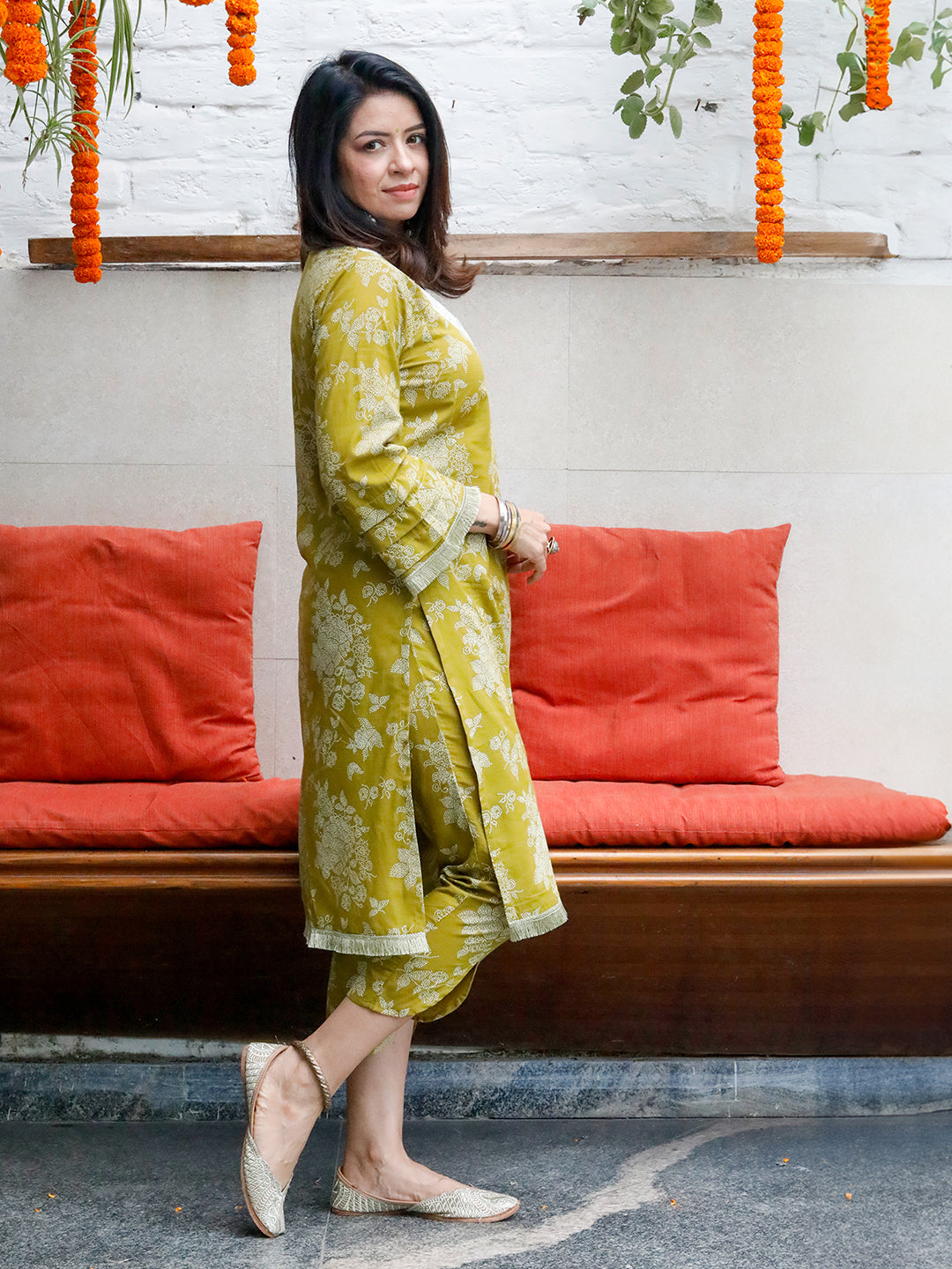 Mishri Green V-neck Kurta With Lace Details & Pant