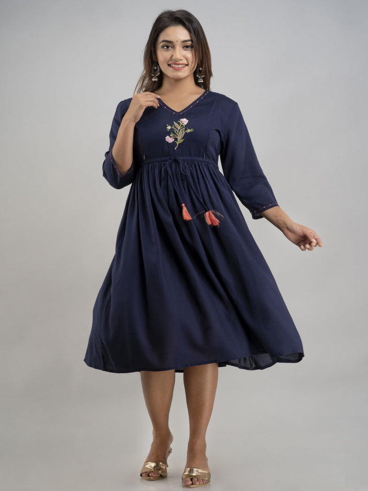 Navy-Embroidered-Maternity-Baby-Feeding-Kurta