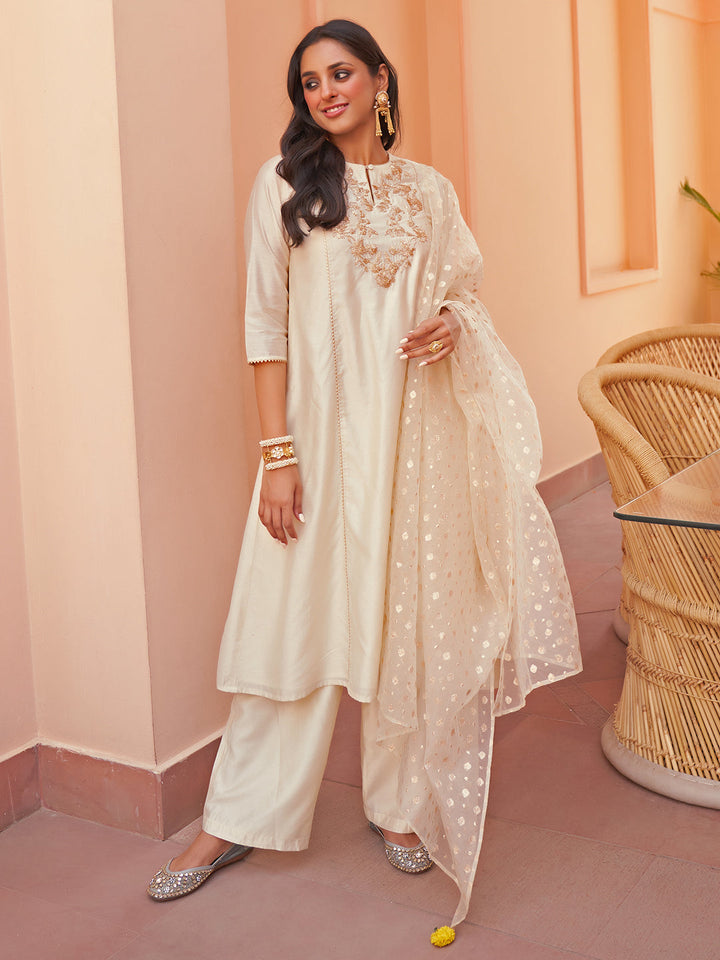 Off-White Chanderi Yoke Embroidery 3-Piece Kurta Set