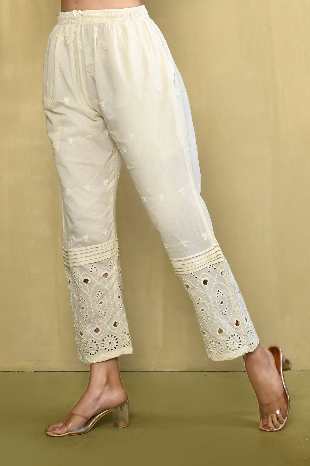 Off-White Straight Pant With Shciffli Cutwork