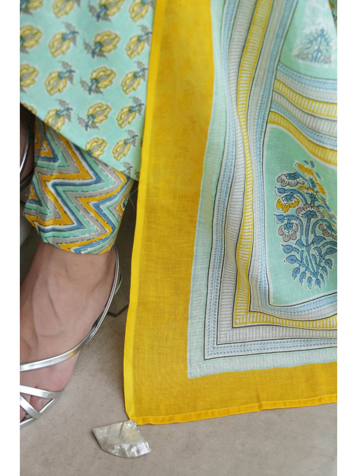 Pastel Green & Yellow Floral Printed Suit Set