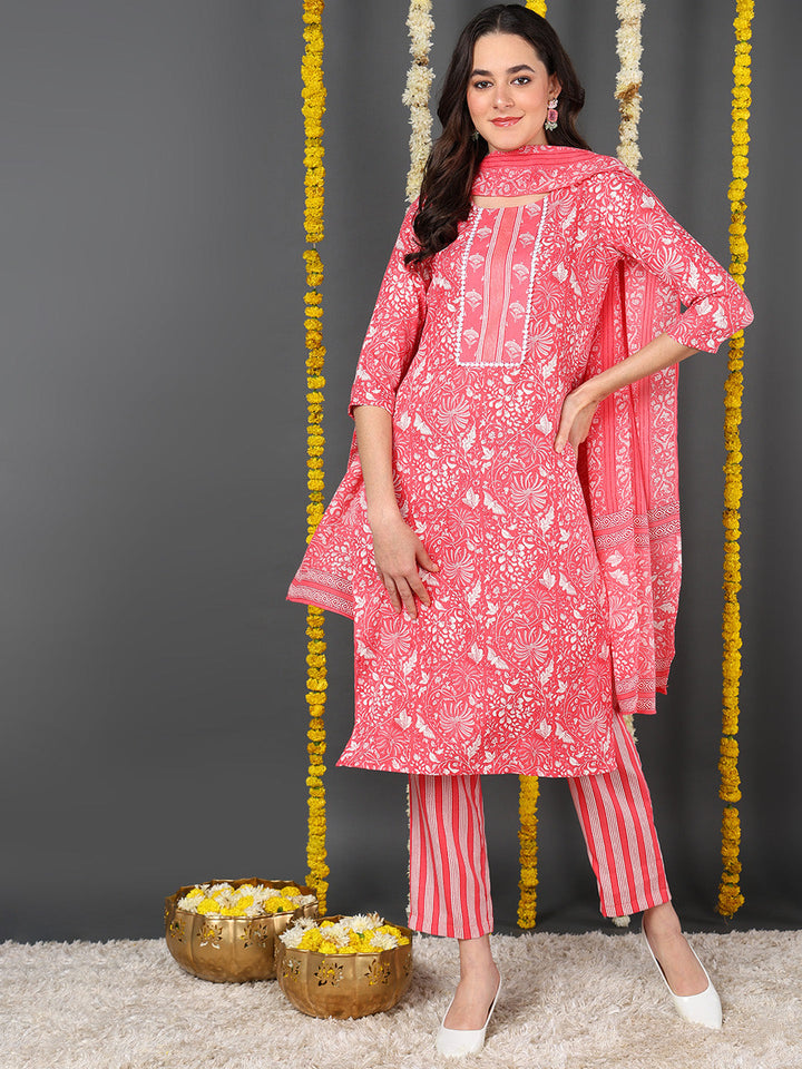 ZERESOUQ-Pink-Cotton-Blend-Floral-Printed-Straight-Kurta-Trouser-With-Dupatta