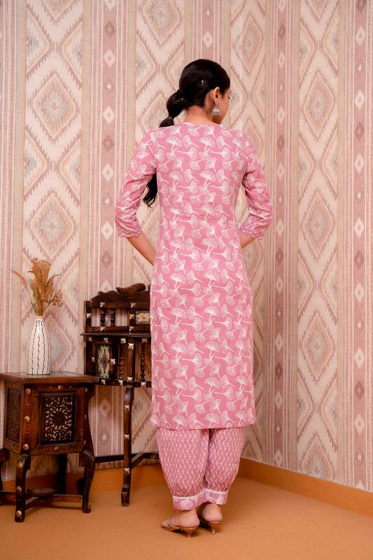 Pink-Embroidered-Straight-Cotton-3-Piece-Kurta-Set