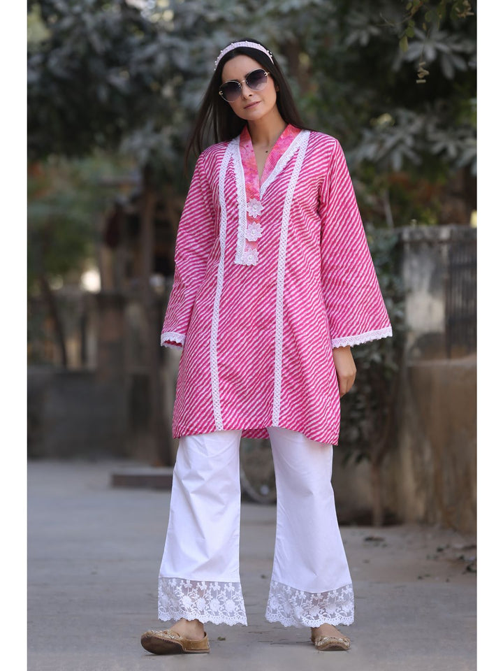 Pink-Laced-Kurta-And-Pant-With-Net-Dupatta