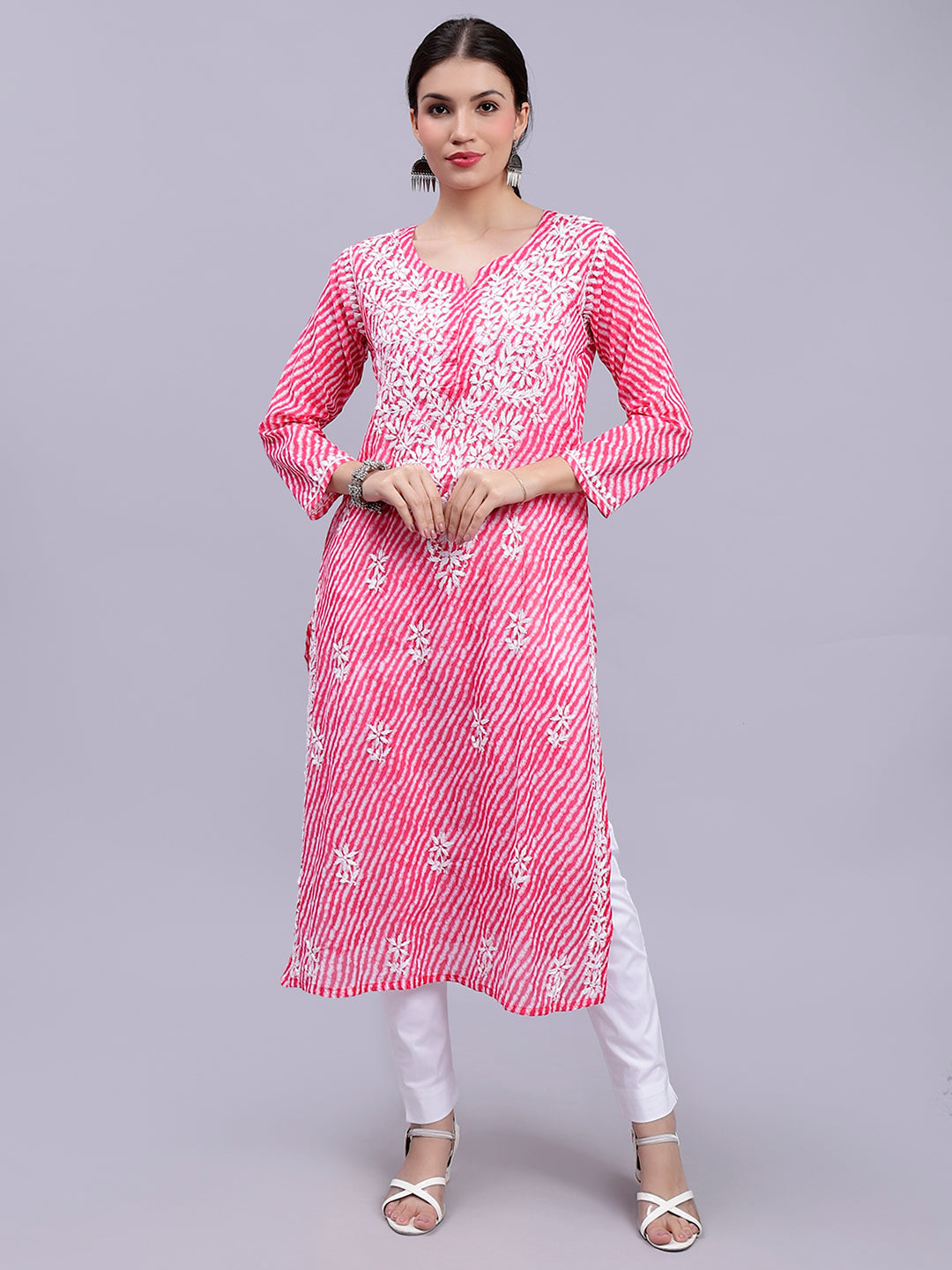 Pink Mul Mul Lucknowi Leheriya Chikankari Kurti