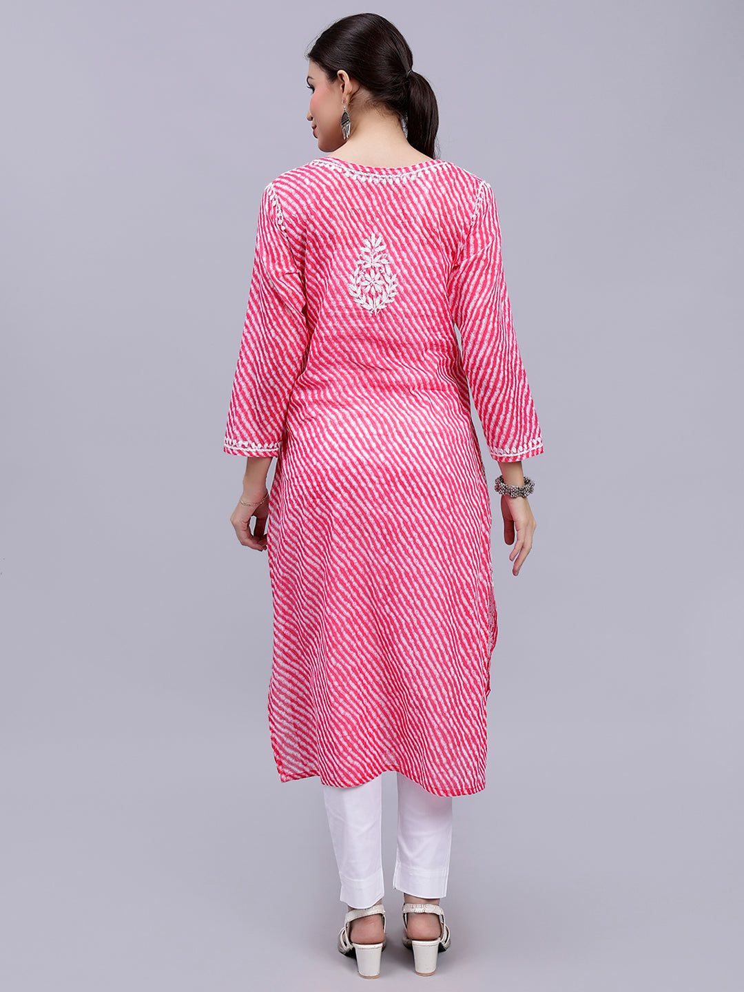 Pink Mul Mul Lucknowi Leheriya Chikankari Kurti