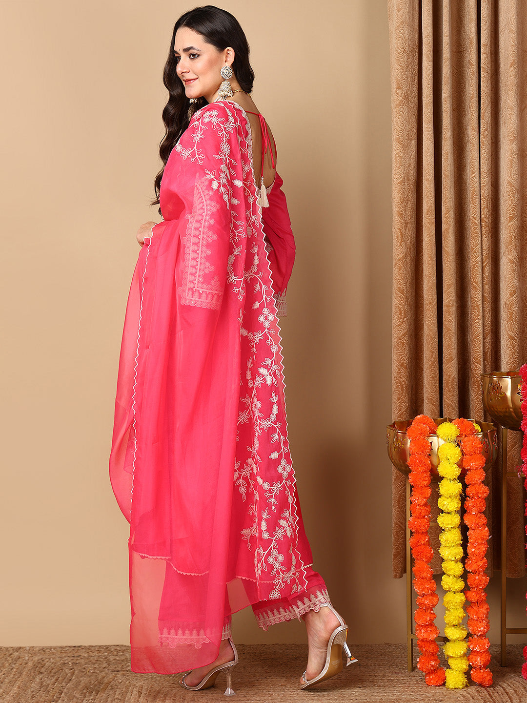 ZERESOUQ-Pink-Silk-Blend-Solid-Embroidered-Flared-Kurta-Set