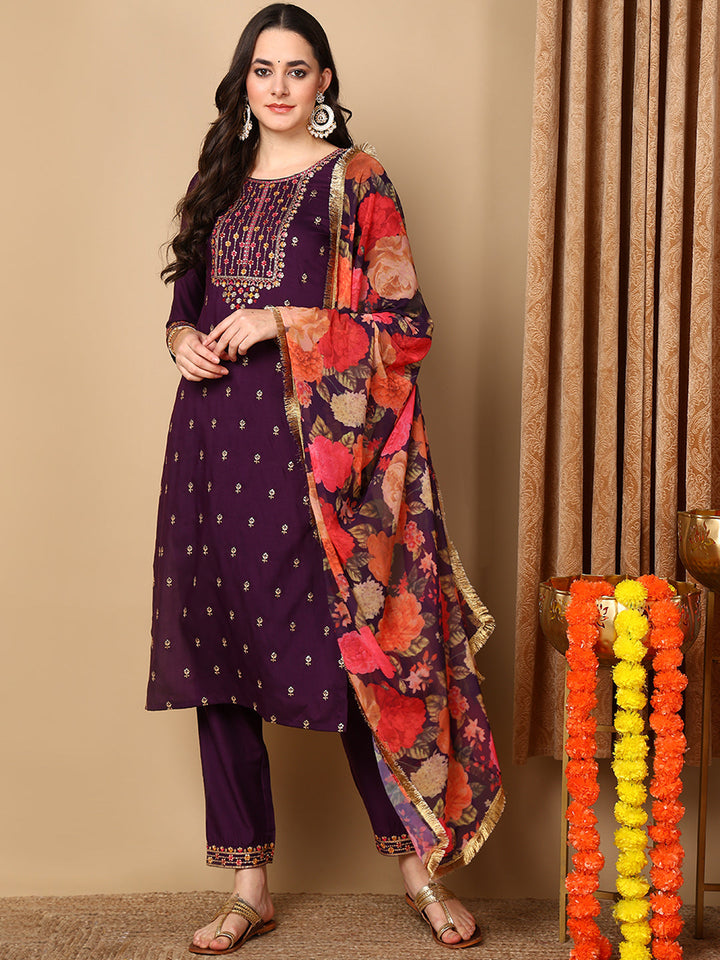 ZERESOUQ-Purple-Silk-Blend-Solid-Embroidered-Straight-Kurta-Trouser-With-Dupatta