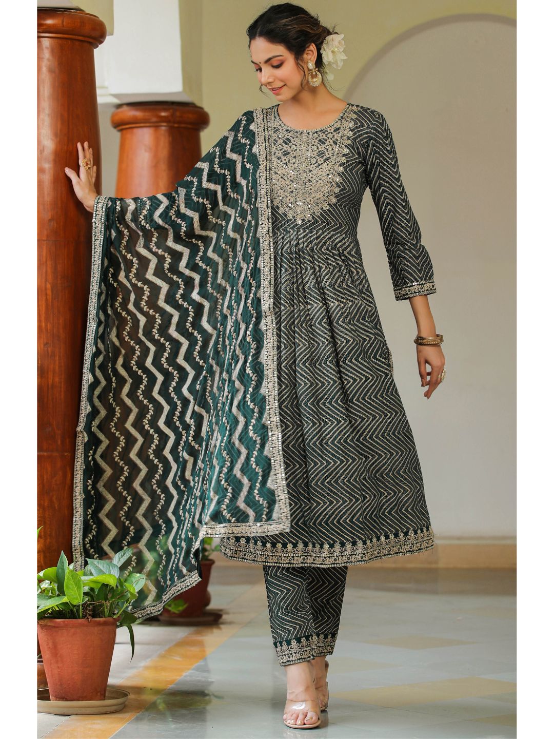 Raatrani Green Chevron Print Naira Suit Set