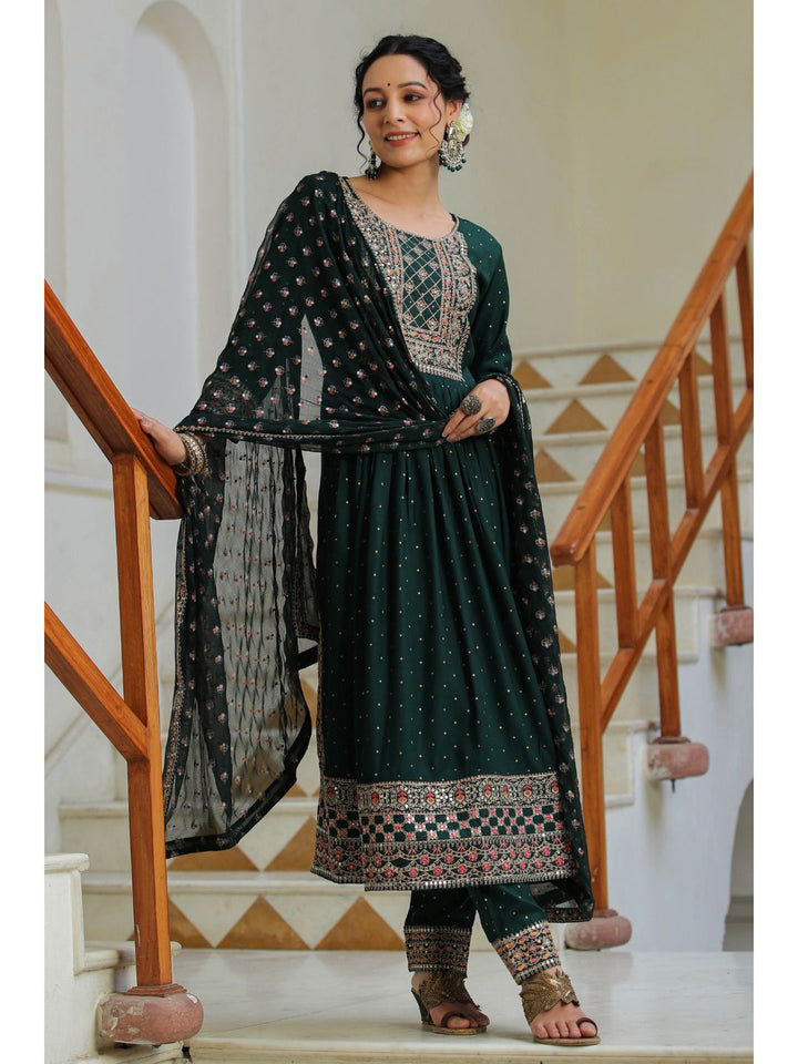 Raatrani Green Embroidered Naira Suit Set