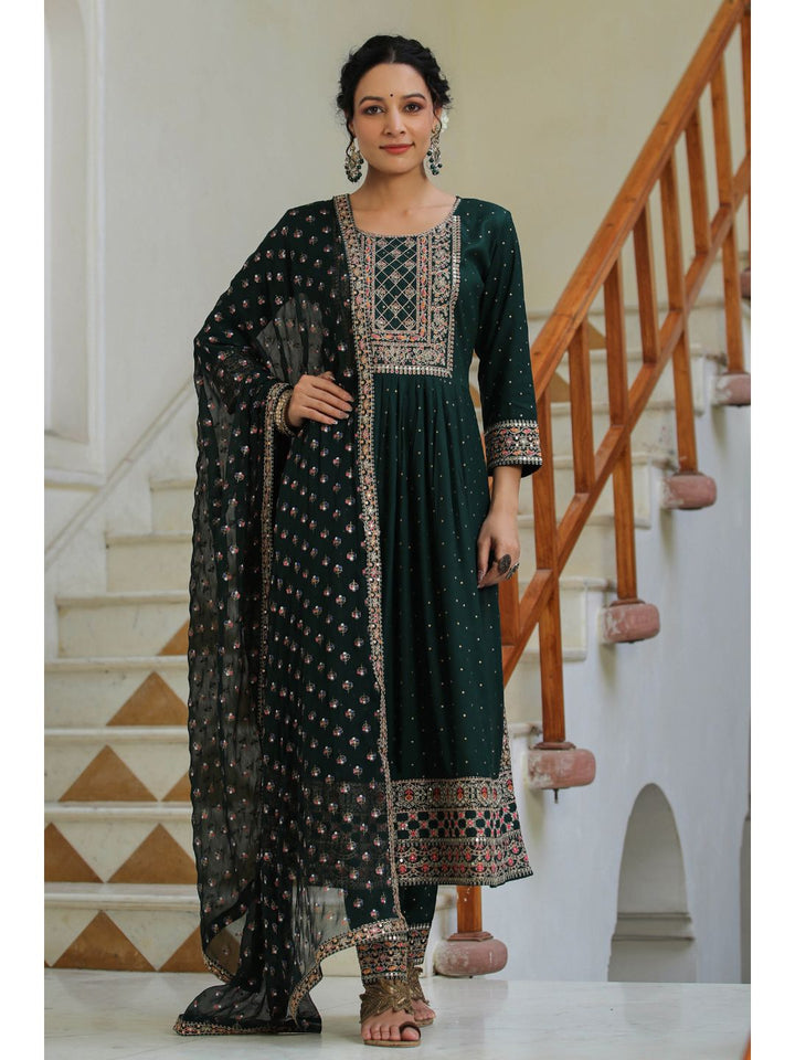 Raatrani Green Embroidered Naira Suit Set