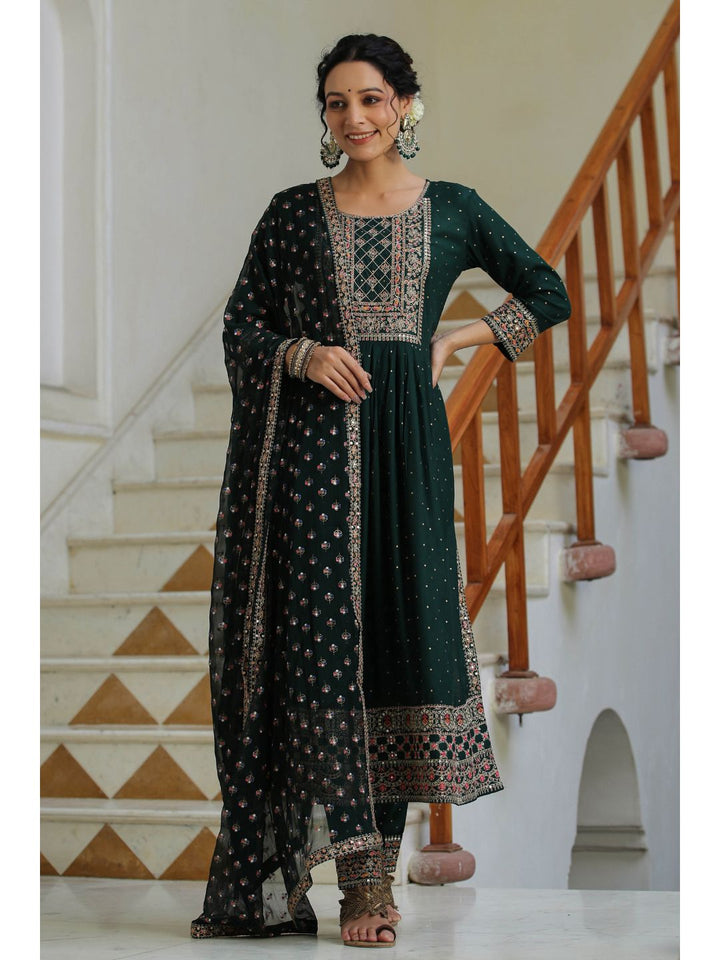 Raatrani Green Embroidered Naira Suit Set