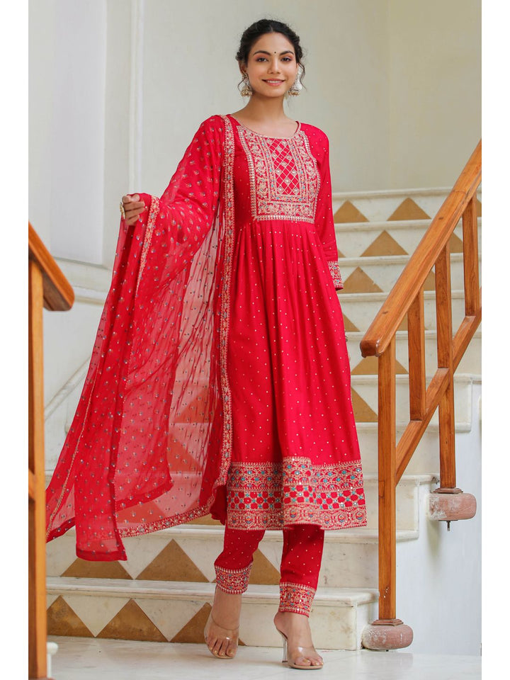 Raatrani Red Embroidered Naira Suit Set