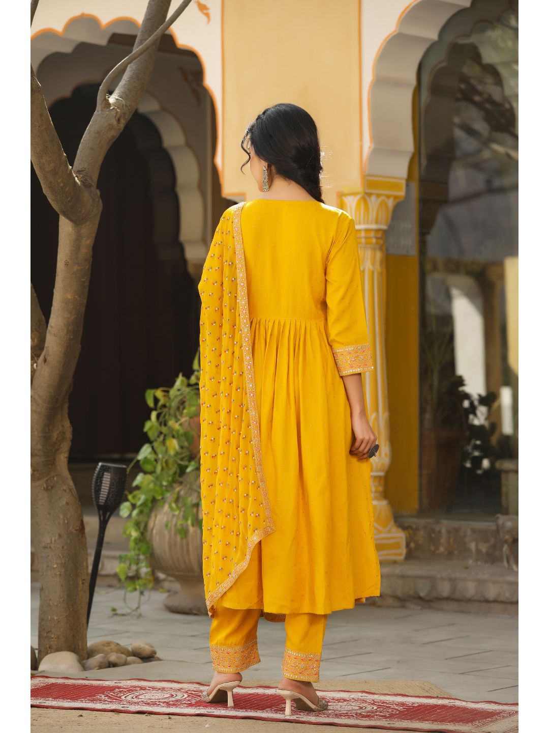 Raatrani Yellow Embroidered Naira Suit Set