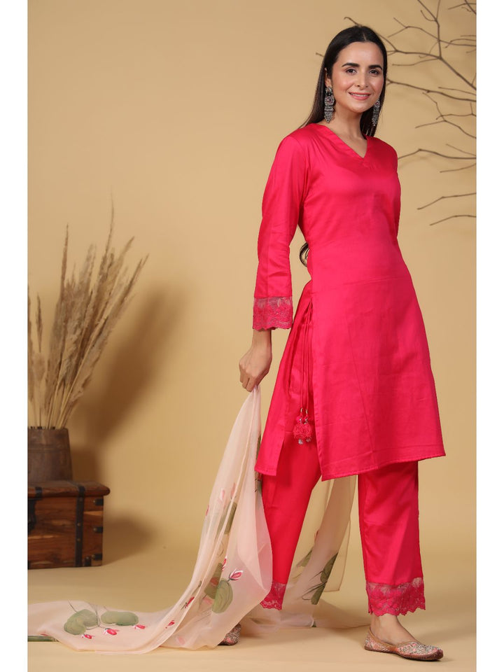 Rani-Laced-Kurta-Set-With-Painted-Dupatta