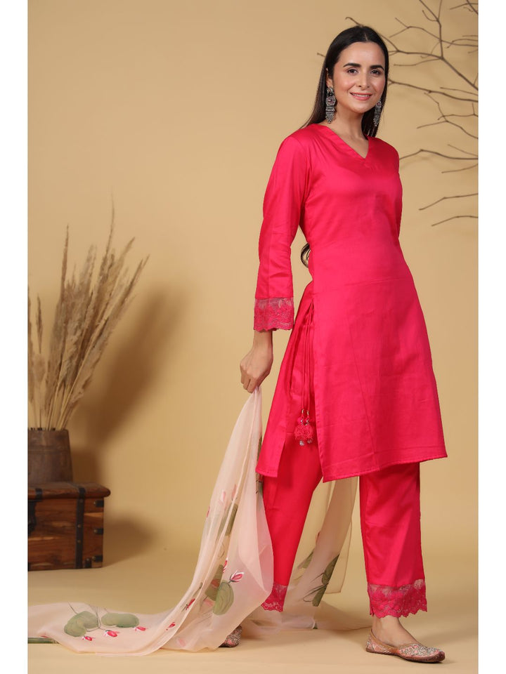 Rani-Laced-Kurta-Set-With-Painted-Dupatta